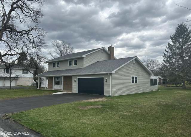 Property at 1500 Smoketown Rd, Lewisburg, PA 17837, 4 beds, 2.5 baths