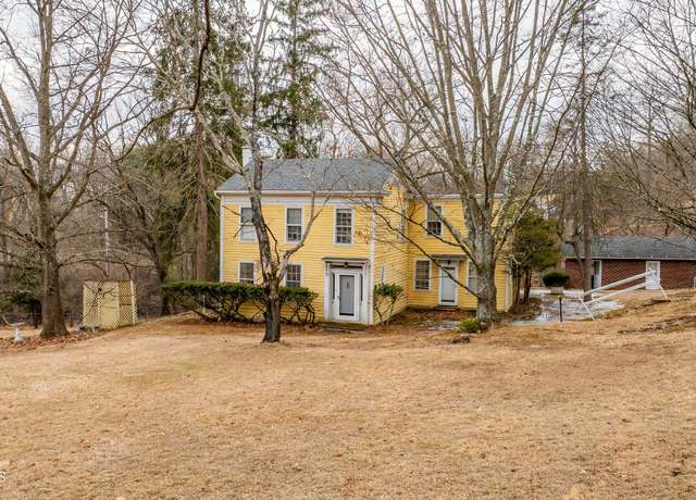 Property at 575 Crestwood Dr, Bloomsburg, PA 17815, 5 beds, 2.5 baths