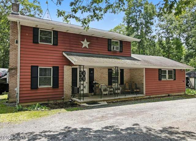 Property at 1146 Great Oak Dr, East Stroudsburg, PA 18301, 4 beds, 2.5 baths