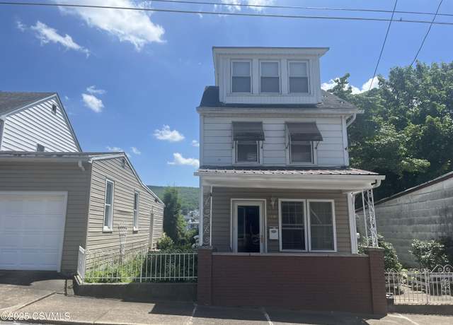 Property at 438 E Center St, Mt. Carmel, PA 17851, 3 beds, 1.5 baths