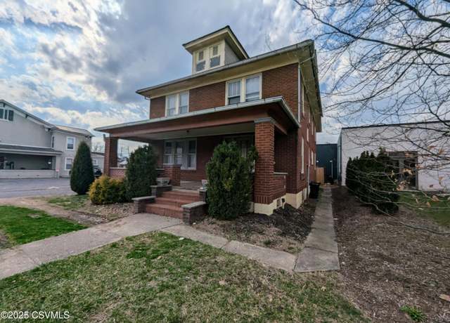 Property at 326 N Market St, Selinsgrove, PA 17870, 4 beds, 2 baths