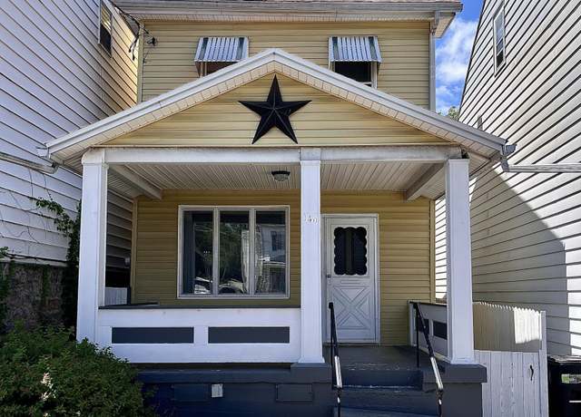 Property at 140 S Spruce St, Mount Carmel, PA 17851, 3 beds, 1 bath