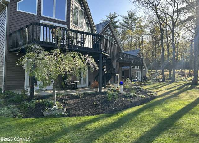 Property at 75 Starview Ln, Wapwallopen, PA 18660, 7 beds, 3 baths