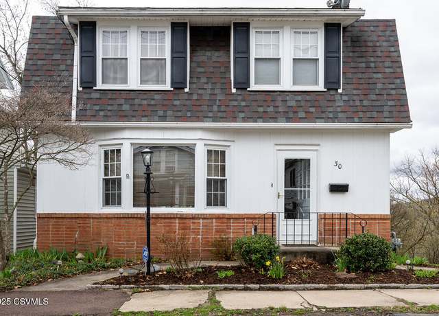 Property at 30 Pine St, Bloomsburg, PA 17815, 4 beds, 2.5 baths
