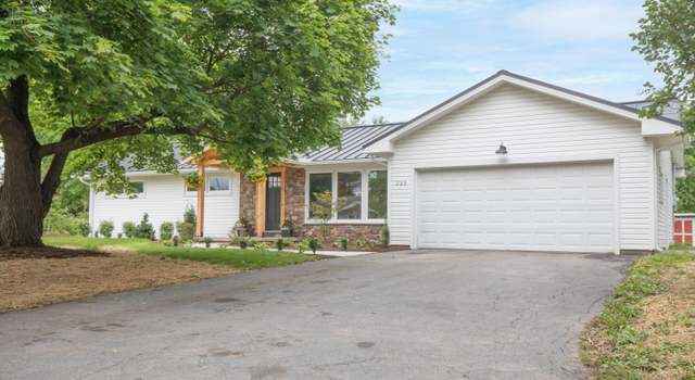 Photo of 220 ST Lawrence St, Lewisburg, PA 17837