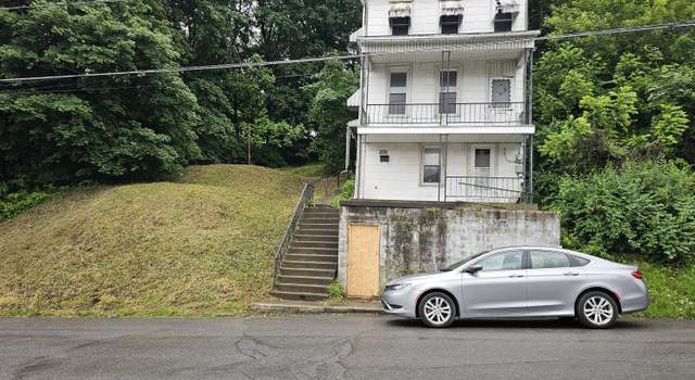 Photo of 838 W Mulberry St, Coal Township, PA 17866