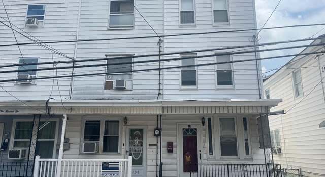 Photo of 210 W Girard St, Mt. Carmel, PA 17851