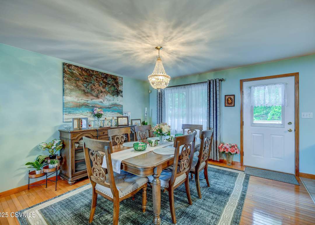 17 Makara Dr, Drums, PA 18222