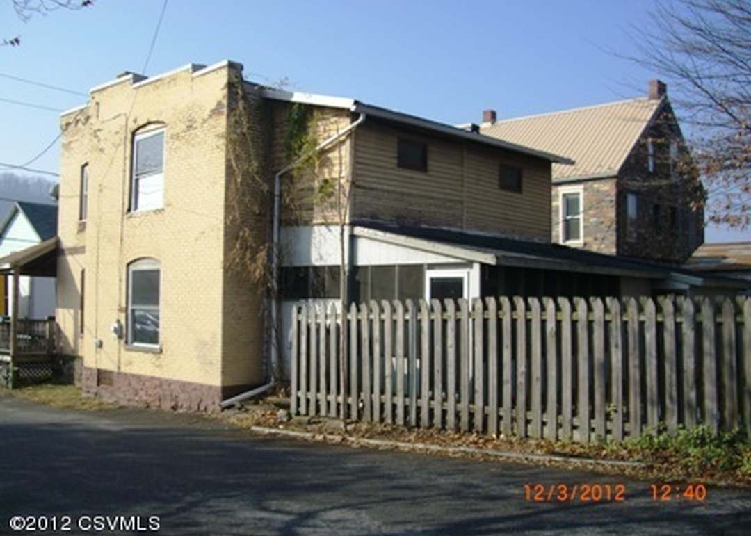 74 Duke St, Northumberland, PA 17857