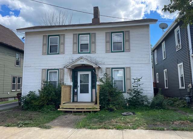 Property at 1319 Franklin Ave, Franklin, PA 16323, 4 beds, 2 baths