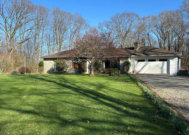 Property at 1268 Van Rd, Cranberry, PA 16319, 3 beds, 2 baths