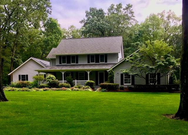 Property at 223 Shadywood Cir, Cranberry, PA 16319, 5 beds, 3.5 baths