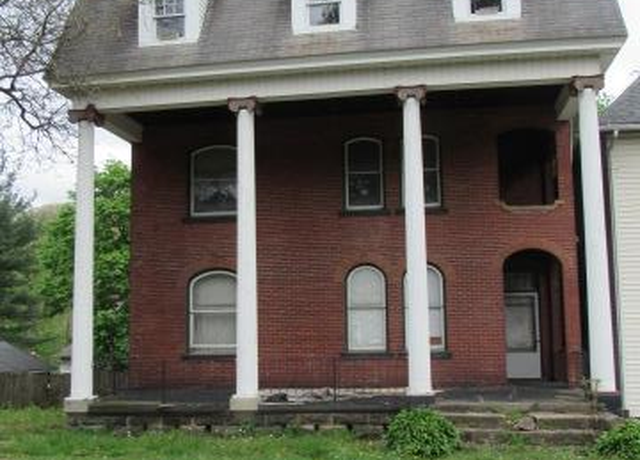 Property at 604 W First St, Oil City, PA 16301, 5 beds, 3 baths