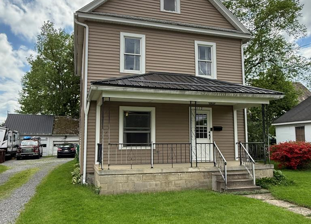 Property at 112 Lamberton St, Franklin, PA 16323, 3 beds, 1 bath