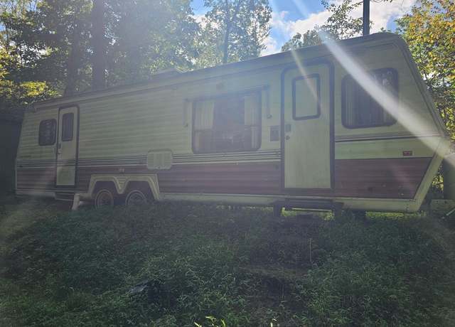 Property at 314 Booth Ln, Strattanville, PA 16258, 1 bed, 1 bath