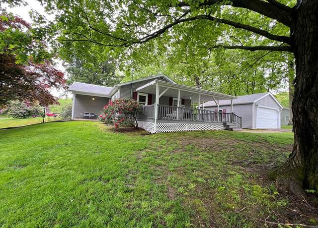 Property at 504 Gurney Rd, Franklin, PA 16323, 4 beds, 3 baths