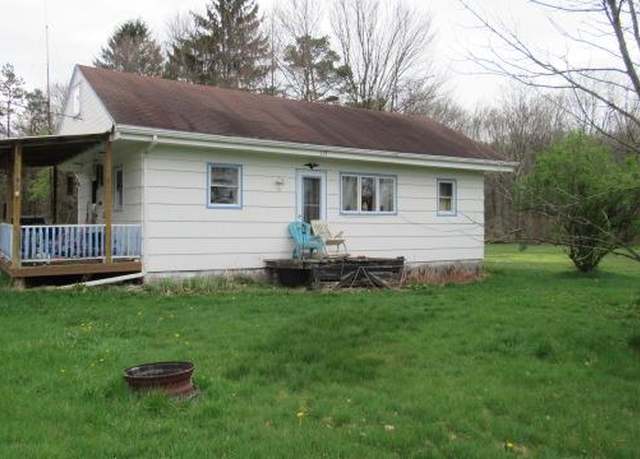 Property at 117 Red Line Rd, Kennerdell, PA 16374, 2 beds, 1 bath