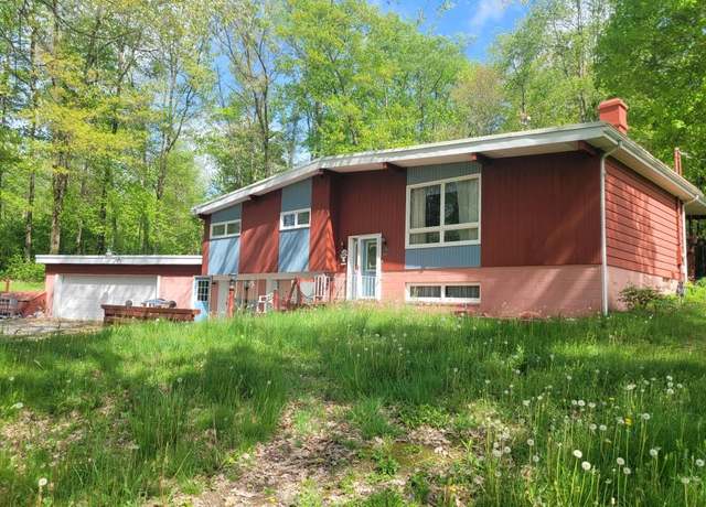 Property at 142 Lindeman Ln, Venus, PA 16364, 4 beds, 2 baths