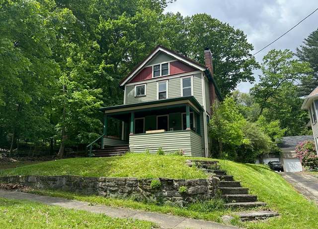 Property at 324 16th St, Franklin, PA 16323, 4 beds, 1.5 baths