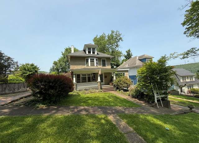 Property at 1530 Buffalo St, Franklin, PA 16323, 4 beds, 2.5 baths