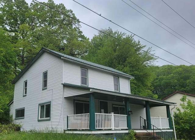 Property at 312 Erie St, Franklin, PA 16323, 3 beds, 1.5 baths