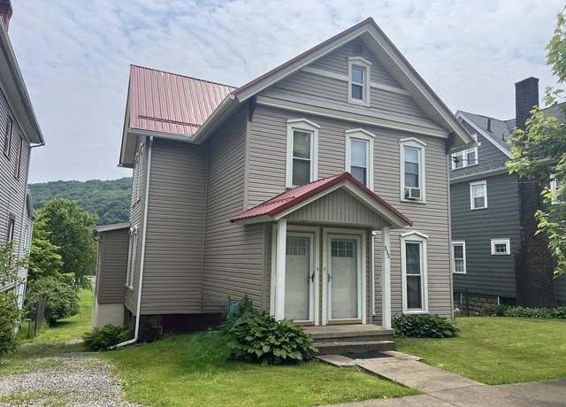 Property at 838 Elk St, Franklin, PA 16323, 4 beds, 2 baths