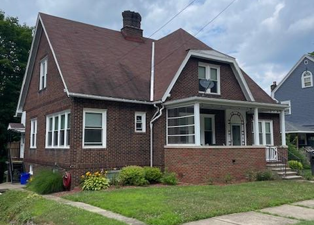 Property at 404 West Third St, Oil City, PA 16301, 6 beds, 2.5 baths