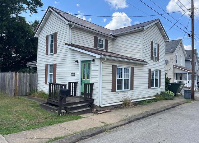 Property at 146 Nesbit St, Franklin, PA 16323, 3 beds, 1 bath