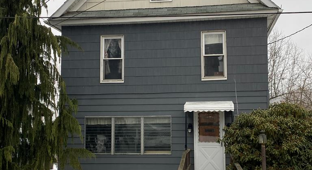 Photo of 60 Venango St, Franklin, PA 16323