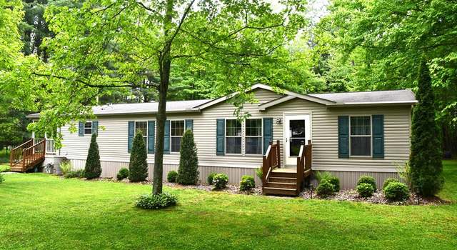 Photo of 163 Snowdrift Ln, Marienville, PA 16239