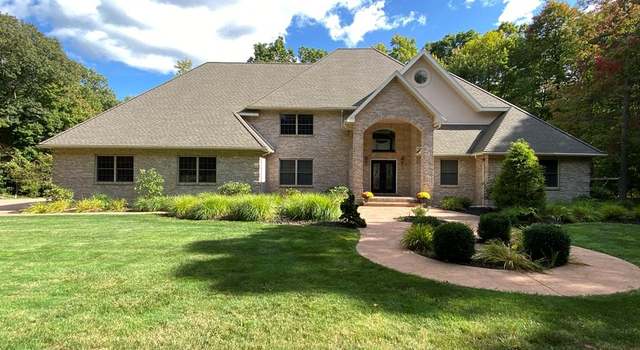 Photo of 670 Maple Shade Rd, Cranberry, PA 16319