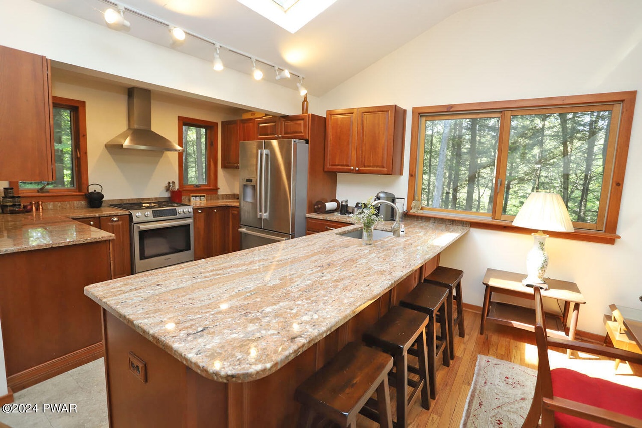 590 John Davis Rd - Photo 13 of 29 590 John Davis Rd