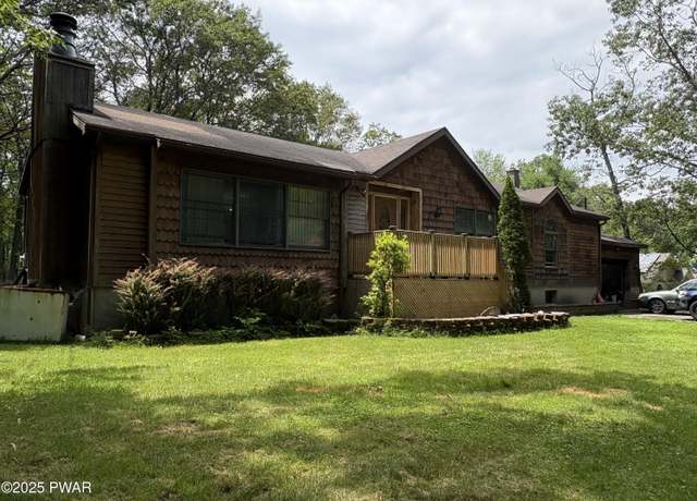 Property at 112 Goldrush Dr, Hawley, PA 18428, 3 beds, 2 baths