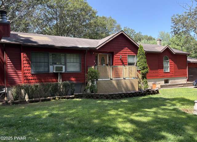 Property at 112 Goldrush Dr, Hawley, PA 18428, 3 beds, 2 baths