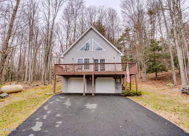 Property at 1084 Lakeland Dr, Lake Ariel, PA 18436, 3 beds, 2.5 baths