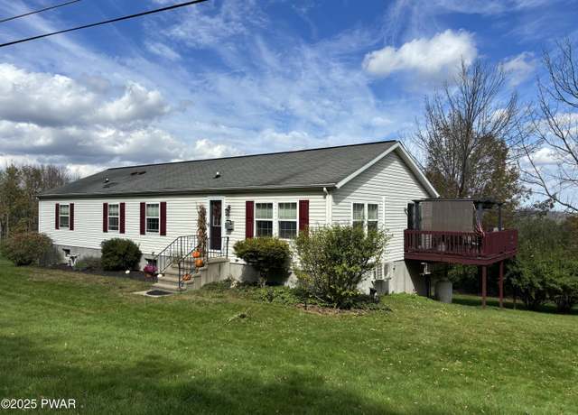 Property at 45 Deer Ln, Honesdale, PA 18431, 4 beds, 3 baths