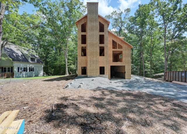 Property at 254 Upper Independence Dr, Lackawaxen, PA 18435, 4 beds, 3.5 baths