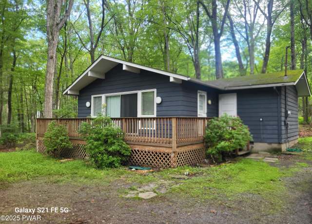 Property at 803 Lakeview Ct, Lords Valley, PA 18428, 2 beds, 1 bath