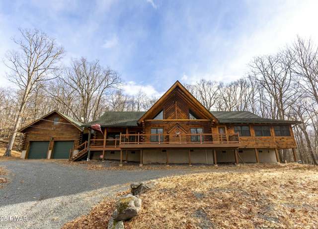Property at 132 E Shore Dr, Hawley, PA 18428, 3 beds, 2 baths