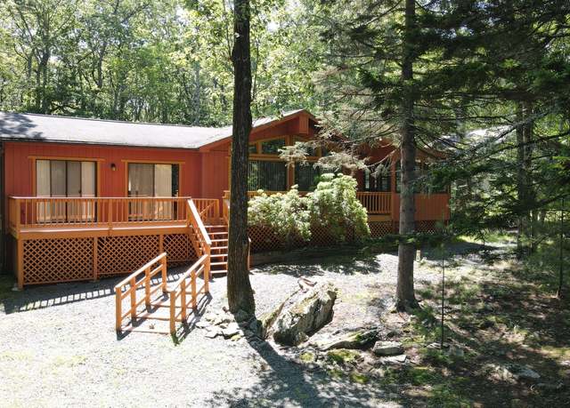 Property at 127 Fetlock Dr, Lords Valley, PA 18428, 3 beds, 2 baths