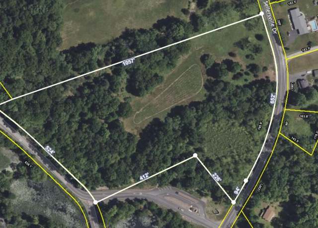 Property at 1016 Sellersville Dr, East Stroudsburg, PA 18302