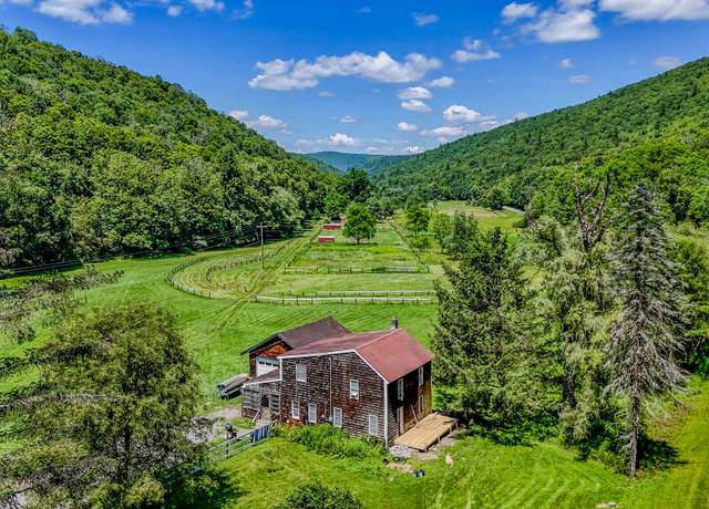 Property at 2793 Crosstown Hwy, Starlight, PA 18461, 3 beds, 1 bath