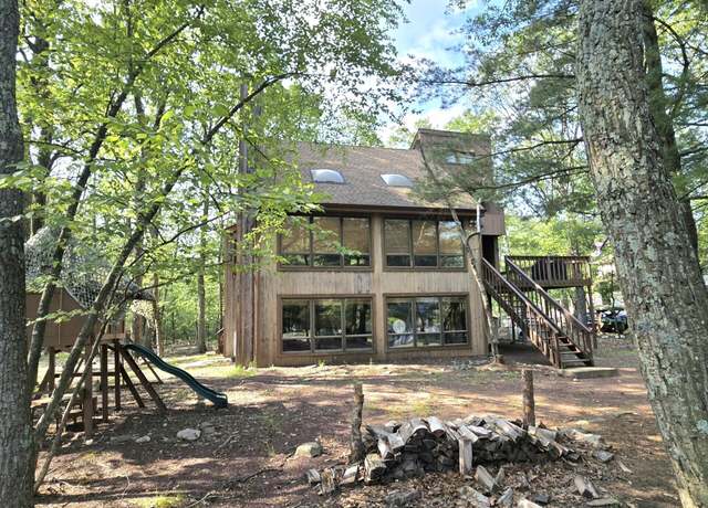 Property at 6128 Wales Ct, East Stroudsburg, PA 18301, 5 beds, 3 baths