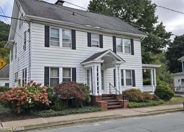 Property at 1205 Dyberry Pl, Honesdale, PA 18431, 4 beds, 2 baths
