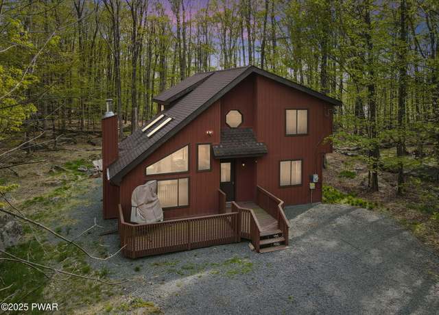 Property at 9 Roamingwood Rd, Lake Ariel, PA 18436, 2 beds, 2 baths