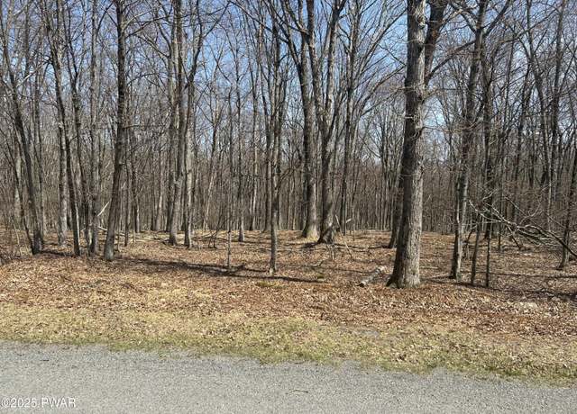 Property at 139 Rim Rock Ln, Hawley, PA 18428