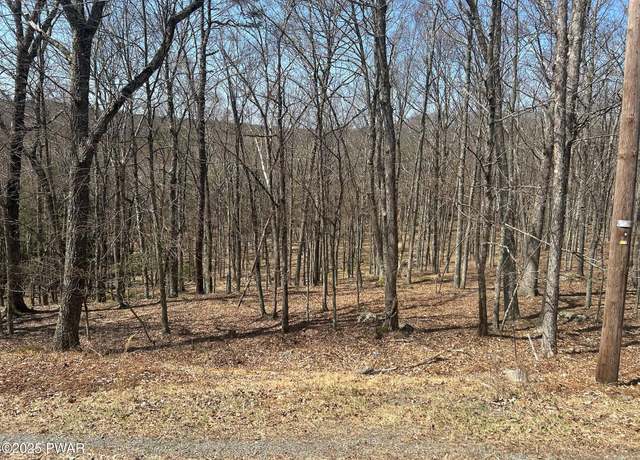 Property at 119 Waterview Dr, Hawley, PA 18428
