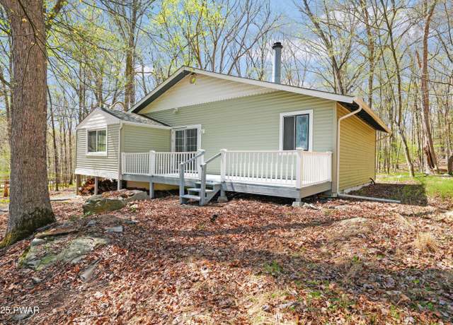 Property at 109 Grossbeak Ct, Bushkill, PA 18324, 3 beds, 2 baths