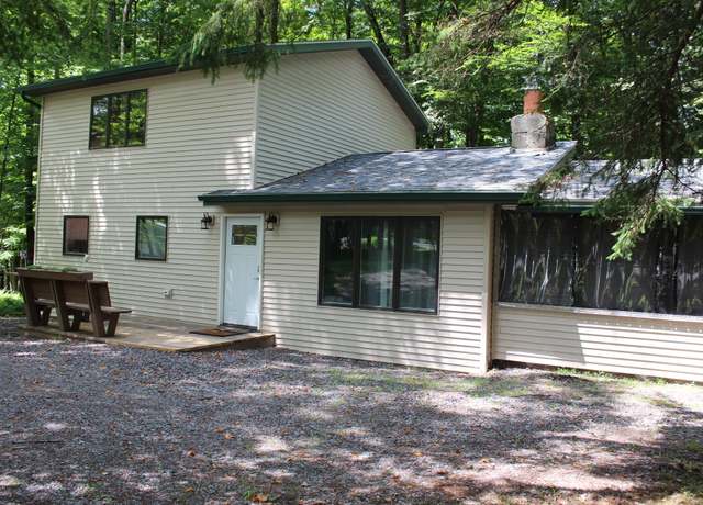Property at 14 Ridgewood Cir, Lake Ariel, PA 18436, 4 beds, 2 baths