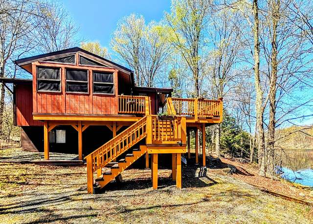 Property at 108 Butternut Ln, Canadensis, PA 18325, 4 beds, 2 baths